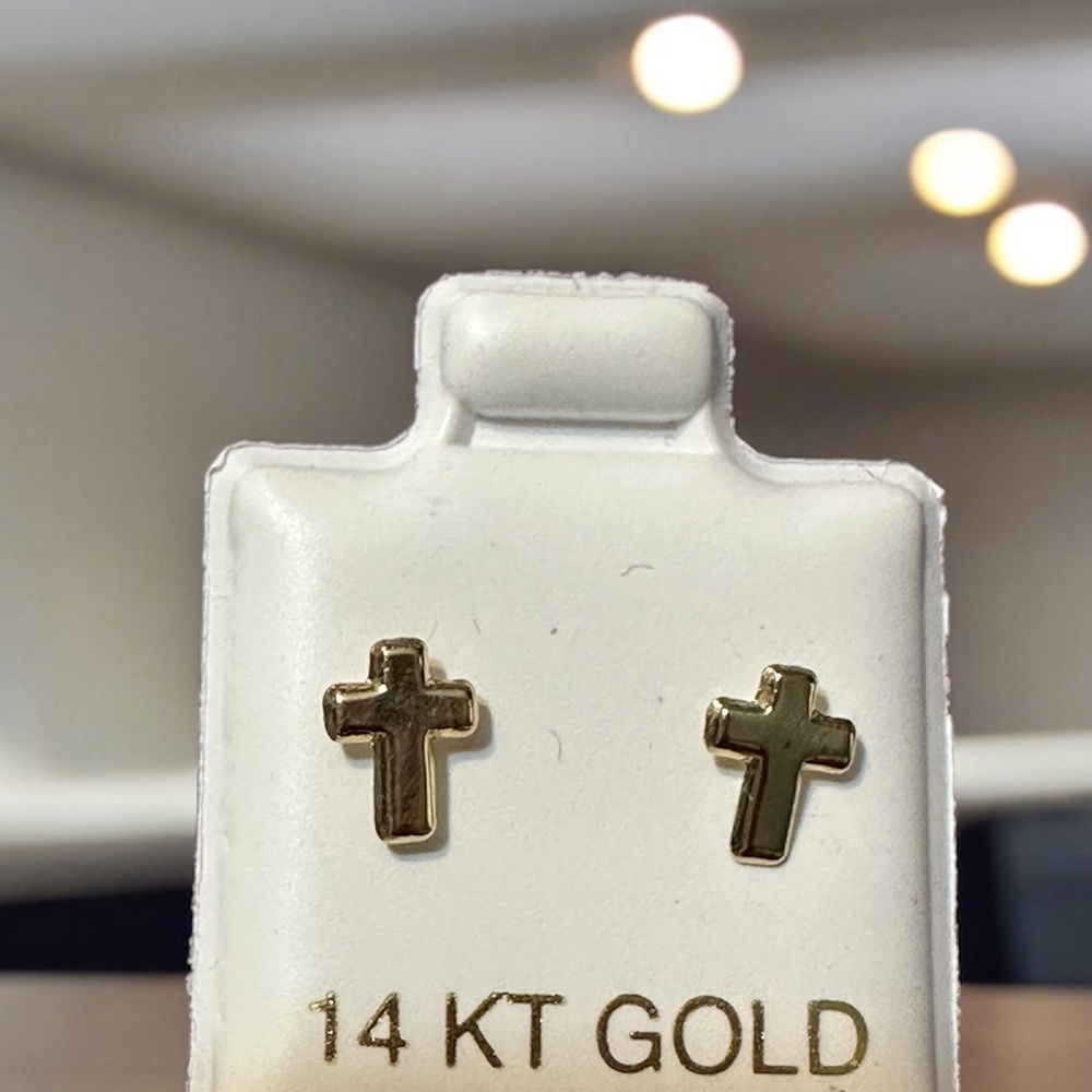 New 14Kt Yellow Gold Studs